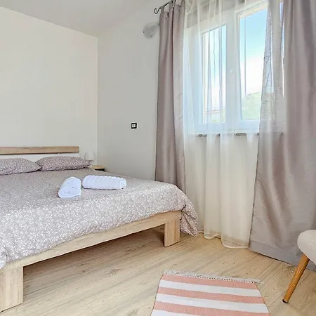 Modern Eingerichtetes Nur 120 Meter Zum Meer Apartment