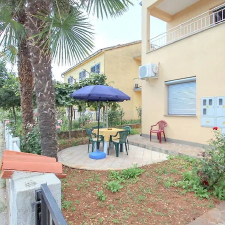 Modern Eingerichtetes Nur 120 Meter Zum Meer Apartment *